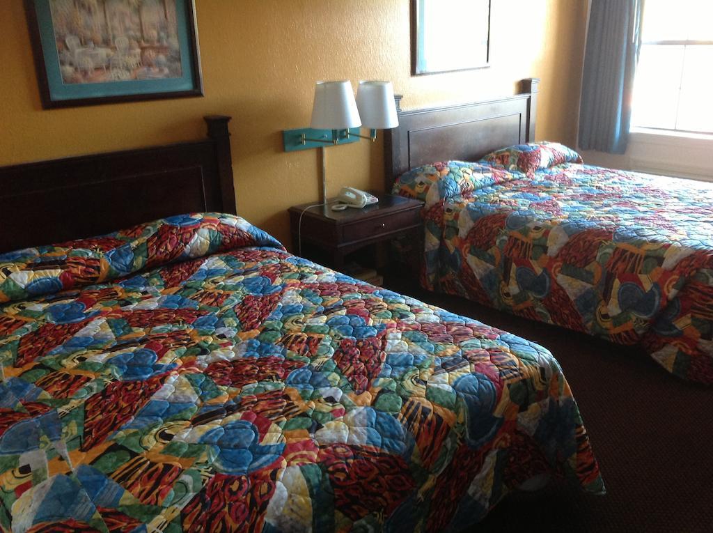 Heritage Inn Гранд Прейри Номер фото